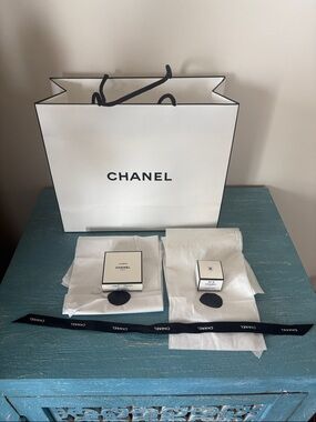 Brand new Chanel Comete and No 5 perfume set